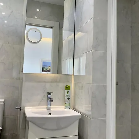 In First Line Of Carvajal Apartamento *
